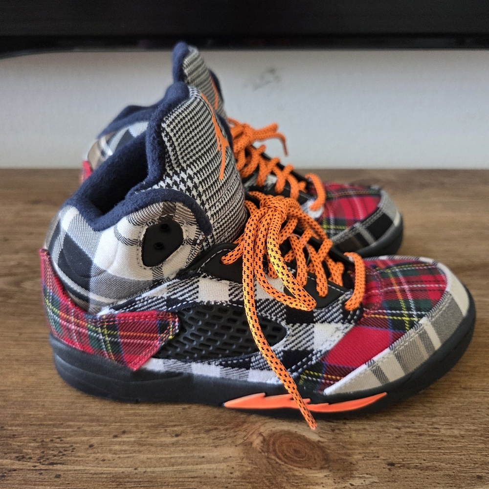 RARE Jordan 5 retro plaid Size 2Y